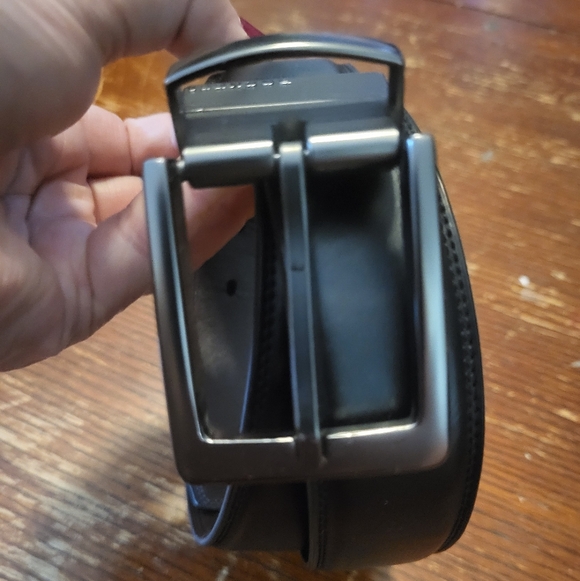 Dockers Reversible Black/Brown Mens Leather Belt, 38-40 - Picture 3 of 9